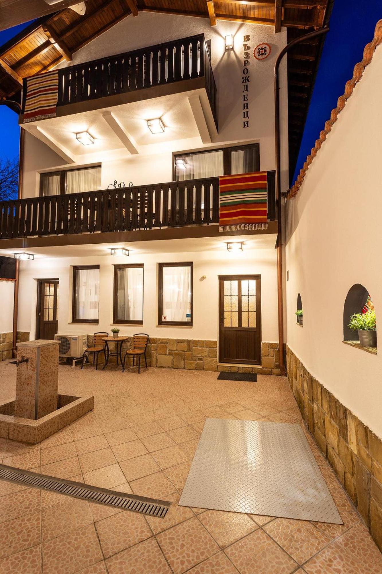 Complex Vazrozhdentsi Ξενοδοχείο Τριάβνα Εξωτερικό φωτογραφία